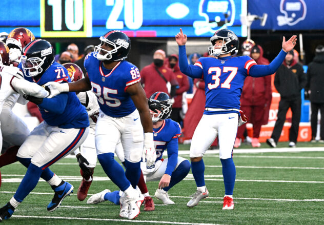 Heroes, zeros from Giants’ loss to Commanders: Kicker Younghoe Koo’s day was brutal