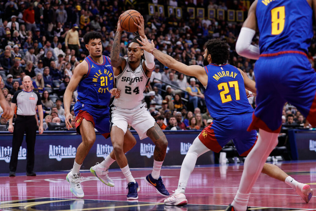 Highlights: Devin Vassell drops season-high 35 in shootout win versus Nuggets