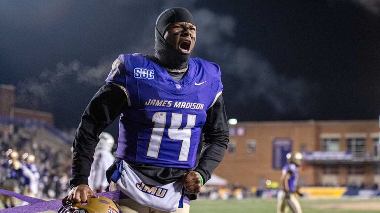 JMU athletic director pleads with fans to stop throwing snowballs after punter is nearly hit: 'Please stop'