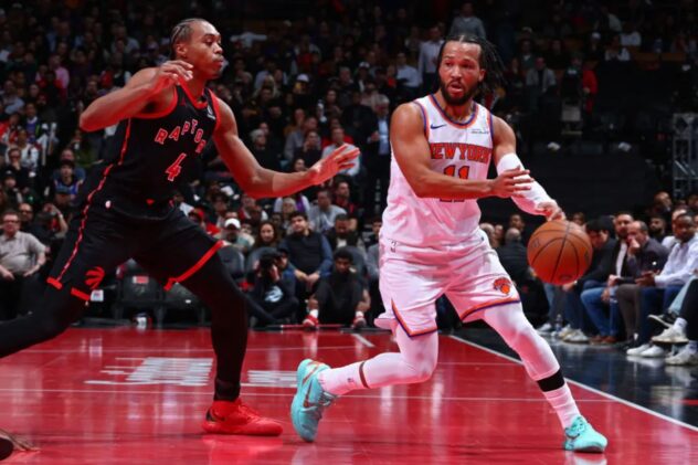 Knicks’ Jalen Brunson thriving despite getting double teamed often: ‘really patient with it’