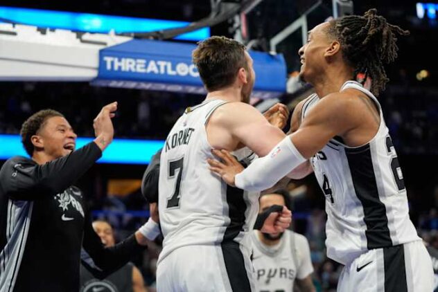 Kornet blocks Wagner’s last-second layup as Spurs hold off Magic, 114-112