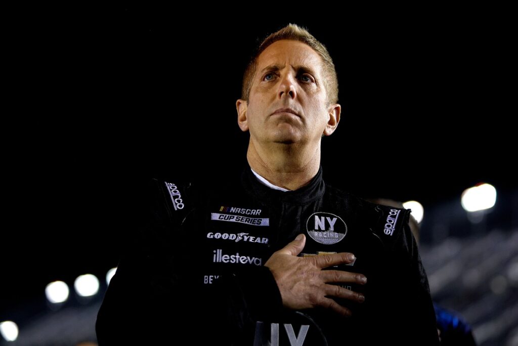 NASCAR legend Greg Biffle and family killed in plane crash