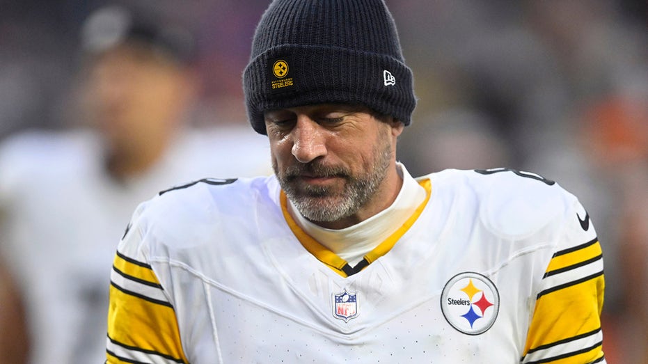 NFL fans fume as Steelers' final TD attempt ends with controversial no call