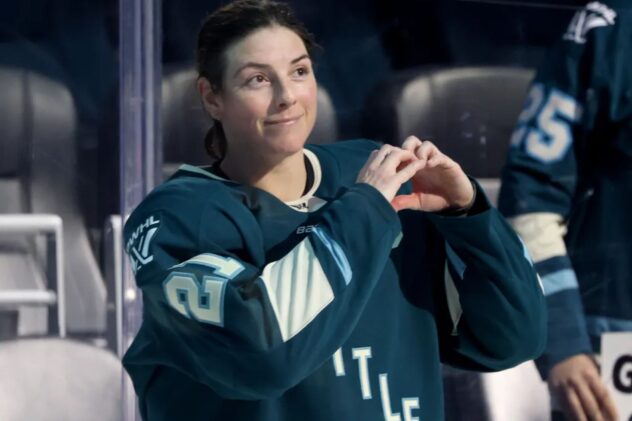 PWHL expansion team picks up first victory in history in win over Sirens