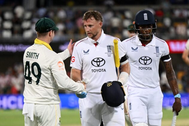 Root: England must 'express themselves in right way' to save second Test