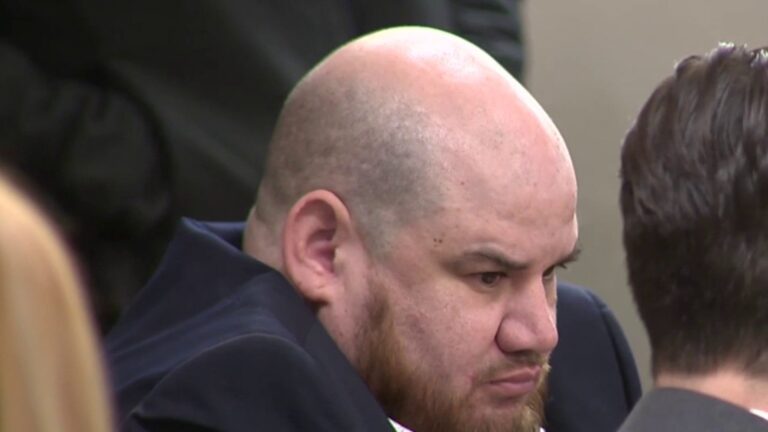 San Antonio man who pleaded guilty to shooting 2 SAPD officers sentenced to 60 years in prison
