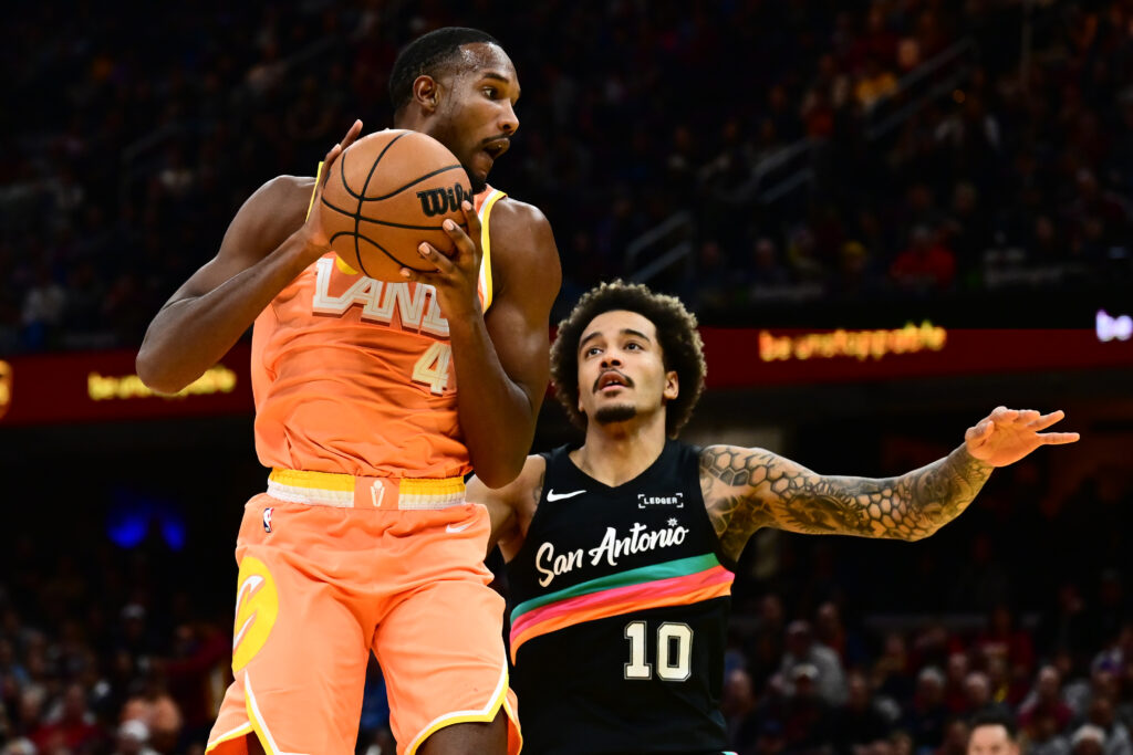 Shorthanded Spurs miss their rim protectors in loss to the Cavaliers