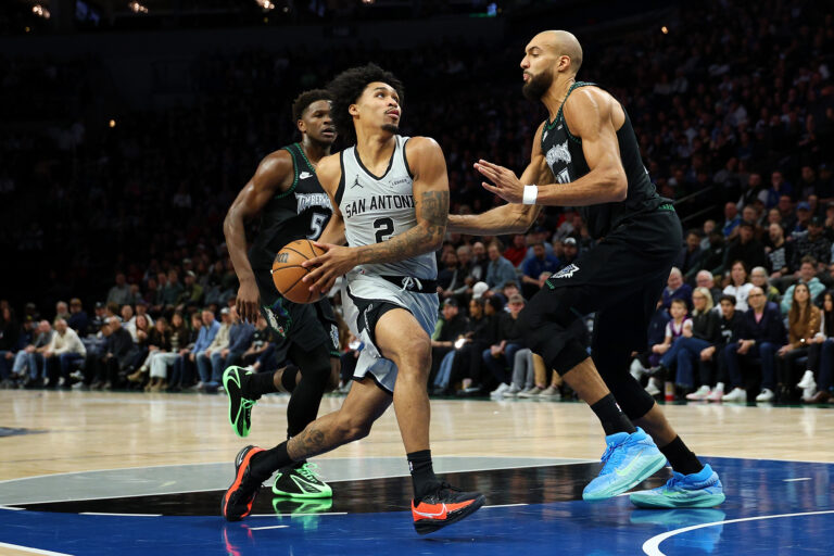 Spurs hot streak goes cold late in loss to Timberwolves