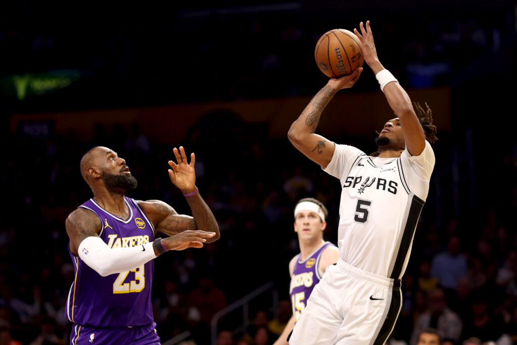 Spurs steamroll Lakers to move onto NBA Cup semifinals
