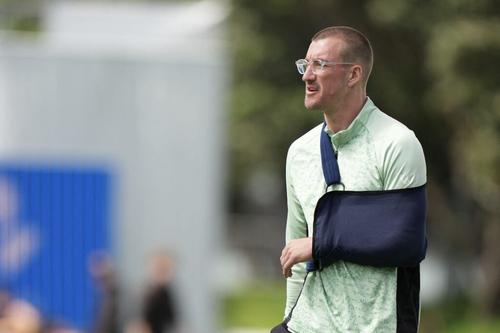 Tickner not to bowl or field, unlikely to bat for remainder of Wellington Test
