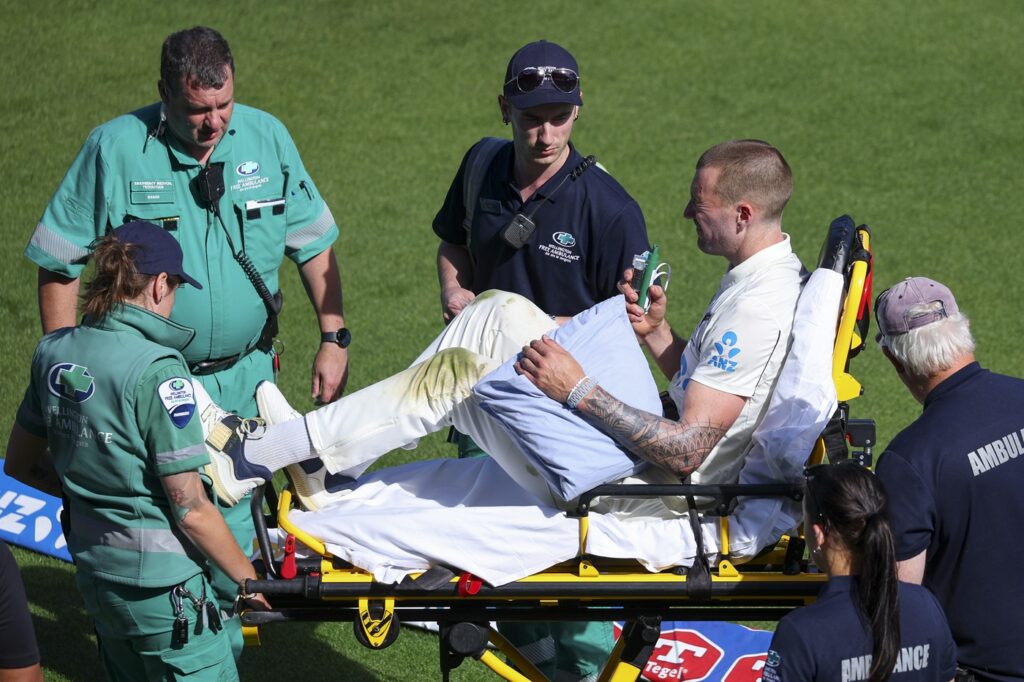 Tickner stretchered off after shoulder injury