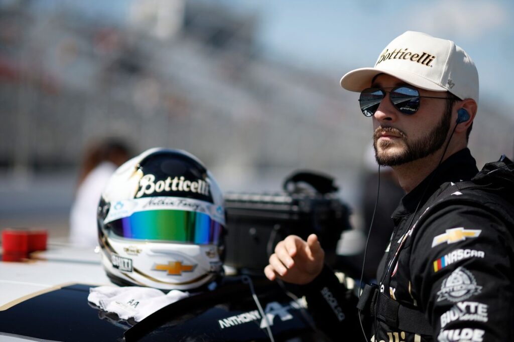 Viking Motorsports expands NASCAR team, signs Anthony Alfredo