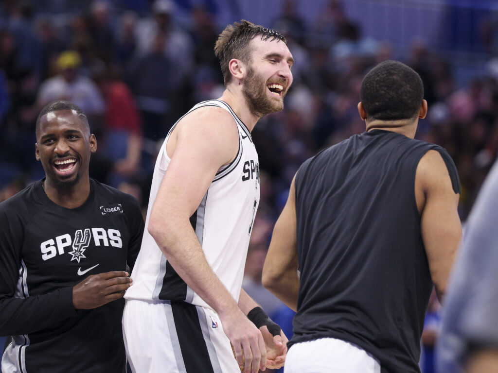 Week in Review: Spurs continue to thrive in the clutch despite tiring schedule
