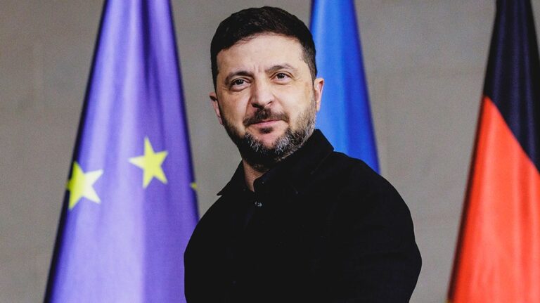 Zelenskyy calls for US to respond to 'signals' Russia is 'preparing to make next year a year of war'