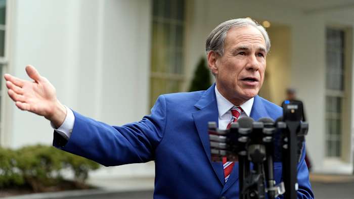 Gov. Greg Abbott, Texas officials to update public on winter weather response