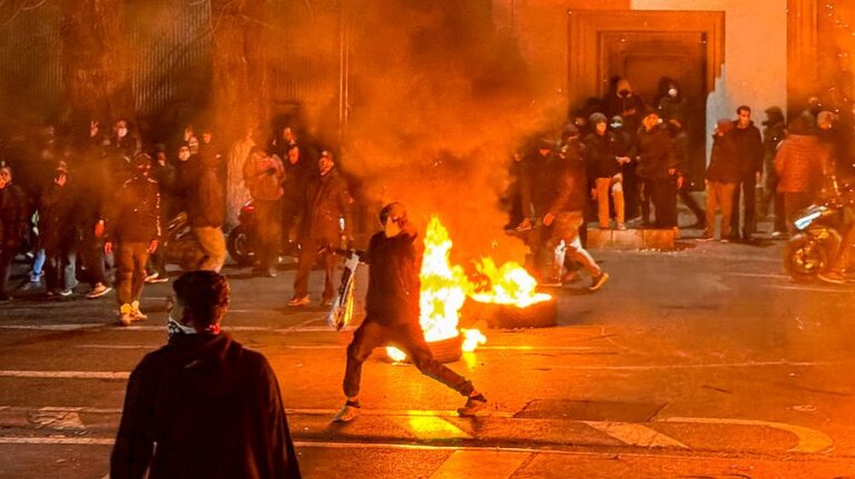 Iran's ethnic minorities could hold key to regime's fate as protests continue