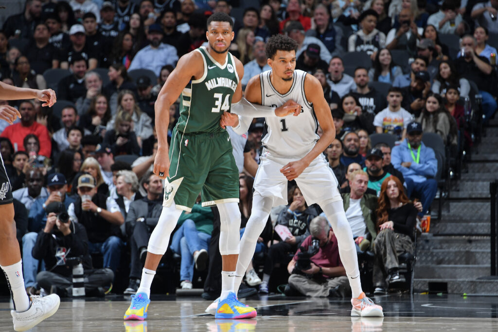 It’s time for Basketball: San Antonio Spurs vs Milwaukee Bucks
