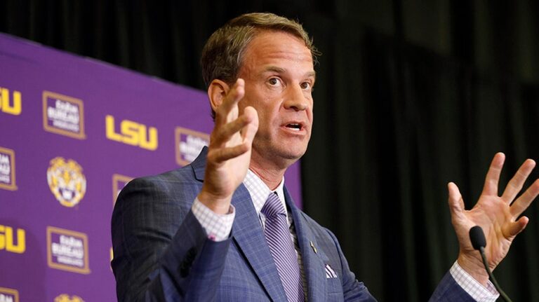 LSU's Lane Kiffin posts then deletes Trump-tagged photo of hats inspired by MAGA slogan