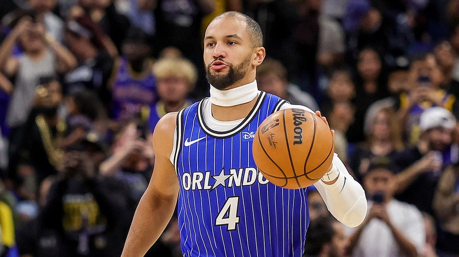 NBA shuts down Magic guard's signature headband ritual at start of games