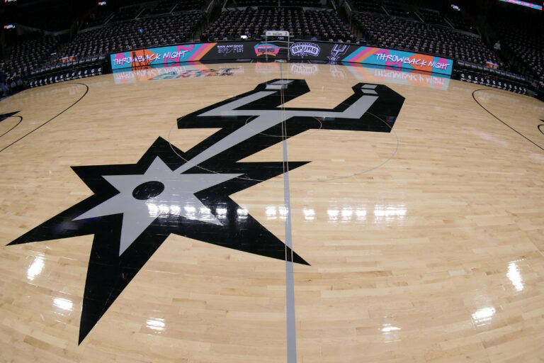 Open Thread: Spurs announce partnership with Arena Club