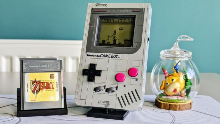 Random: Lego Fans Have Apparently Forgotten What Game Boy Cartridges Look Like