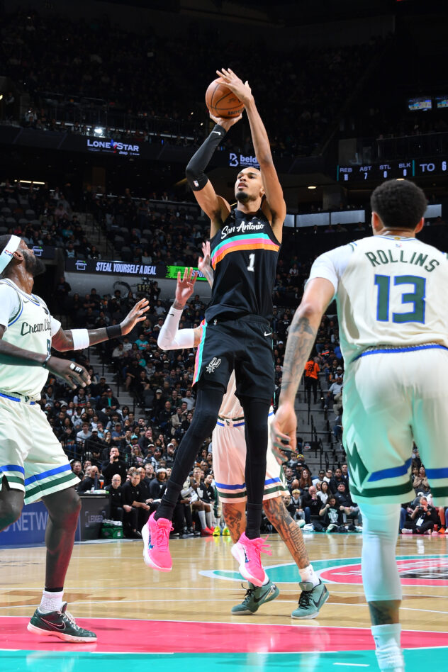 San Antonio vs Milwaukee Bucks, Final Score: Spurs bounce back from a loss and rout the Bucks 119-101