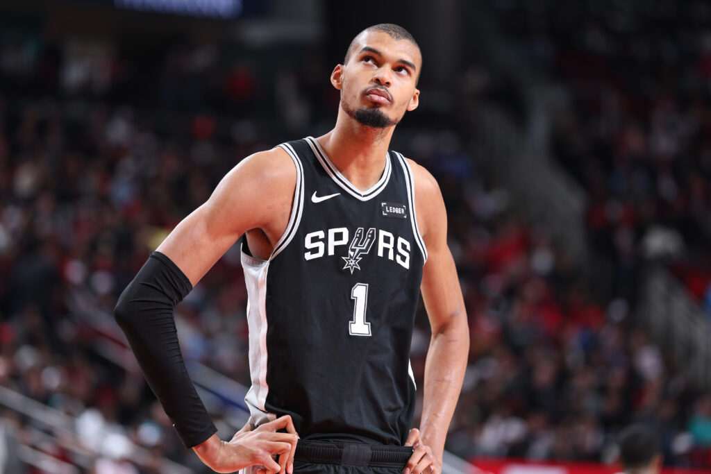 Spurs vs. Hornets start time moved up to 11 a.m. CT due to weather conditions