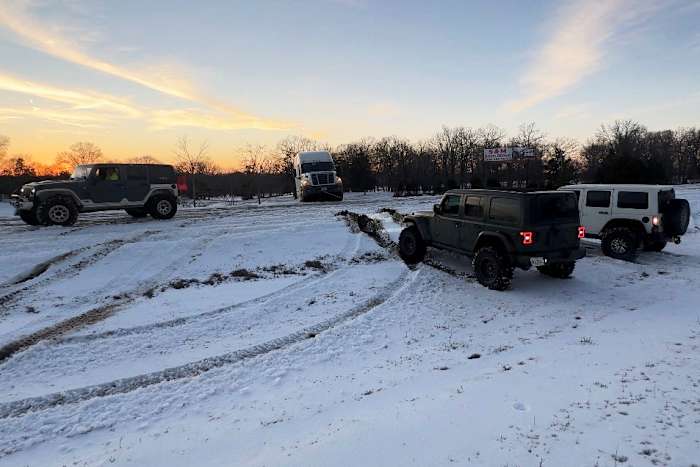 Tens of thousands enter 6th day without power as Carolinas and Virginia prep for a winter storm