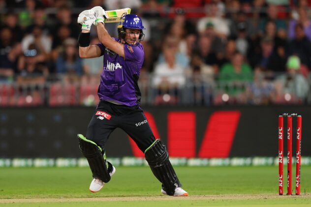 Ward 90 trumps Warner 130* as Hurricanes top table