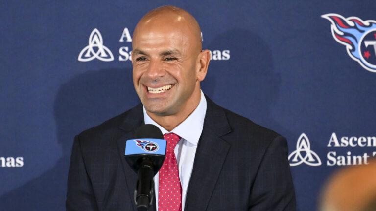 AFC Notes: Robert Saleh, Travis Hunter, Trevor Lawrence, Jaguars, Titans