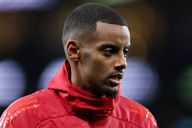 Alexander Isak 'problem' message sent as Liverpool awaiting injury return