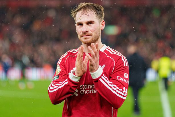 Alexis Mac Allister's dad responds to shock Man Utd transfer links - 'We are waiting'