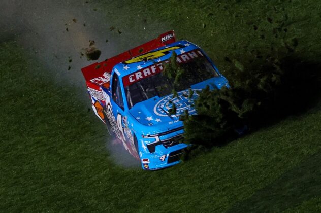 Cleetus McFarland wrecks out, six laps into NASCAR Truck debut at Daytona