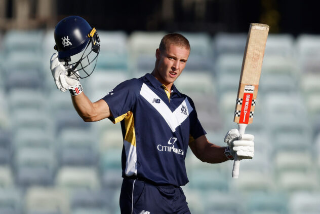 Curtis the matchwinner after Kellaway's century stands alone