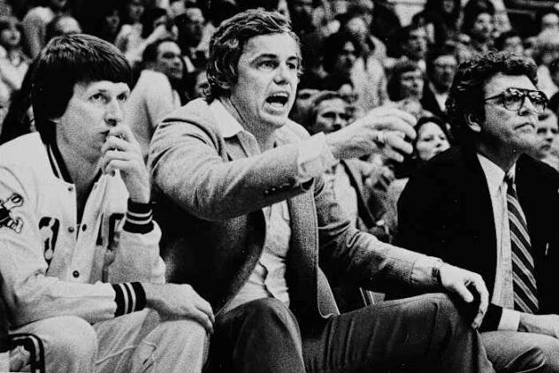 Doug Moe, the rumpled, irreverent coach of the San Antonio Spurs and Denver Nuggets, dies at 87