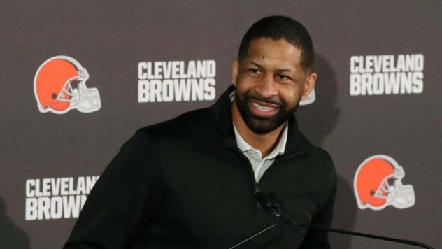 ESPN proposes trade for the Cleveland Browns with familiar NFL team that’d fill a major need the team must tackle this offseason