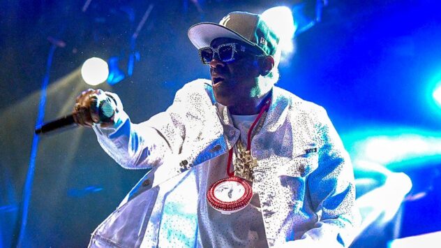 Flavor Flav invites US women's hockey team to Las Vegas for Olympic celebration after Trump snub