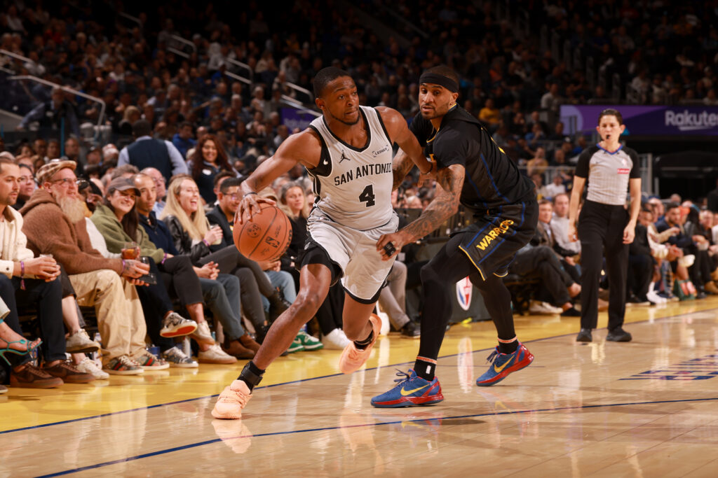 Highlights: De’Aaron Fox and Victor Wembanyama reign supreme in win over the Warriors