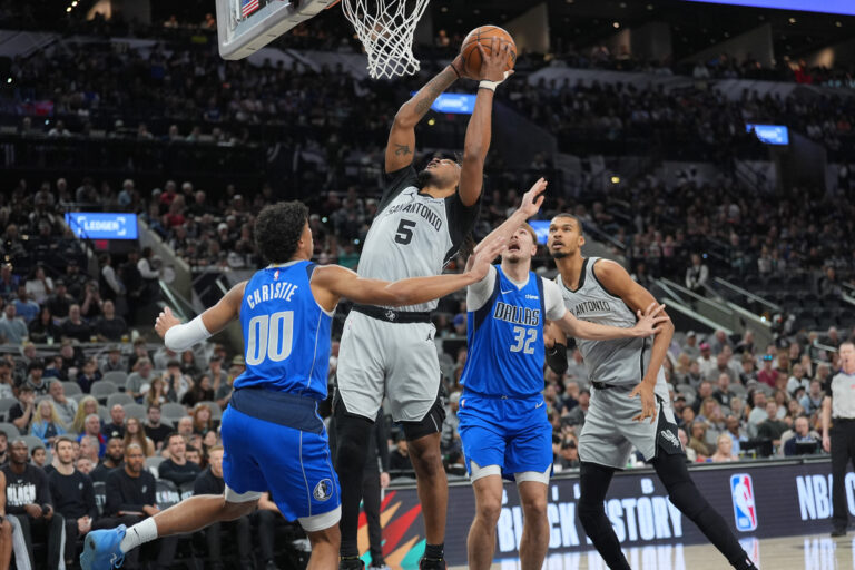 Highlights: Stephon Castle had a 40 point triple-double in Spurs win over Mavericks
