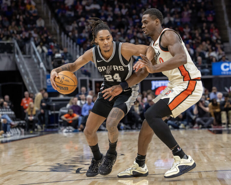 It’s time for Basketball: San Antonio Spurs at Detroit Pistons
