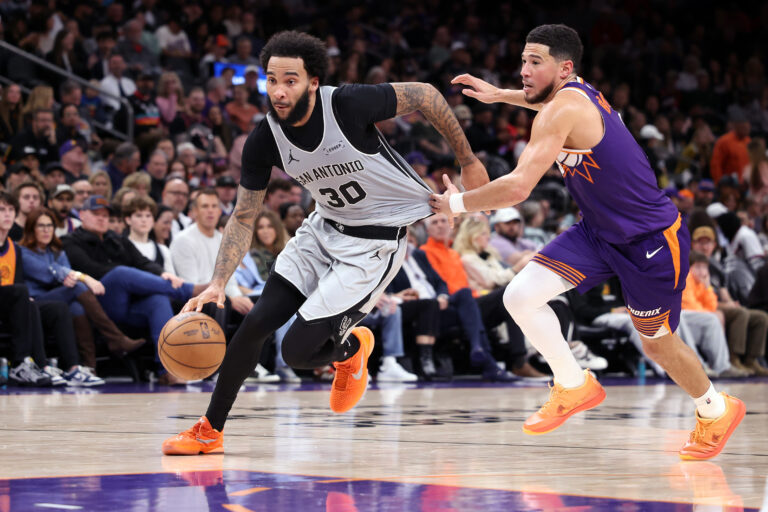 It’s time for Basketball: San Antonio Spurs vs Phoenix Suns