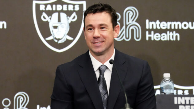 Klint Kubiak says Raiders want Maxx Crosby to stay
