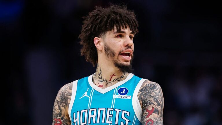 LaMelo Ball's custom Hummer loses wheel in Charlotte crash during All-Star break