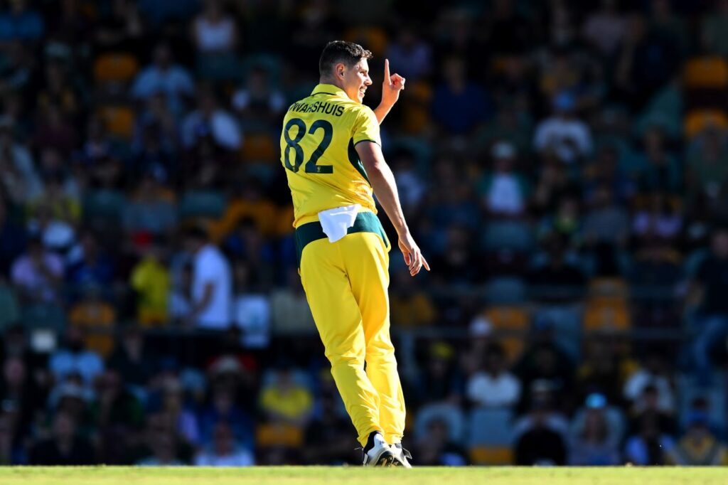 Pakistan opt to bat and bring back Shaheen