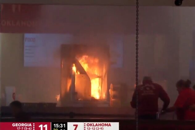 Popcorn machine catches fire, causes delay in scary Oklahoma-Georgia scene