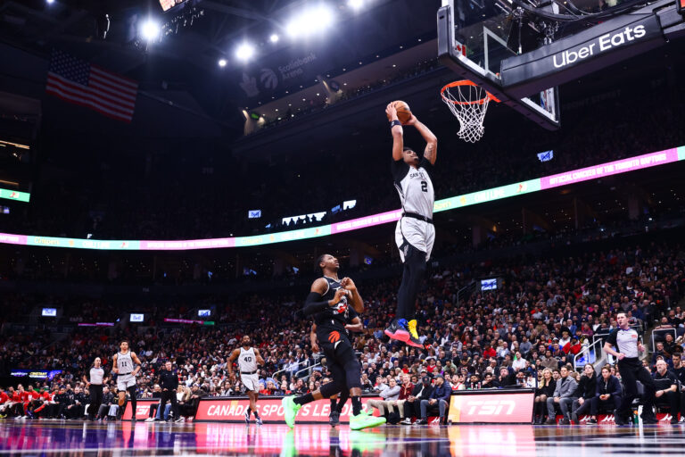 San Antonio at Toronto, Final Score: Spurs ride fourth-quarter comeback to 110-107 win