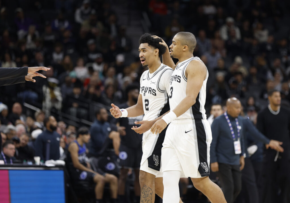 San Antonio rides third-quarter run to victory over Magic