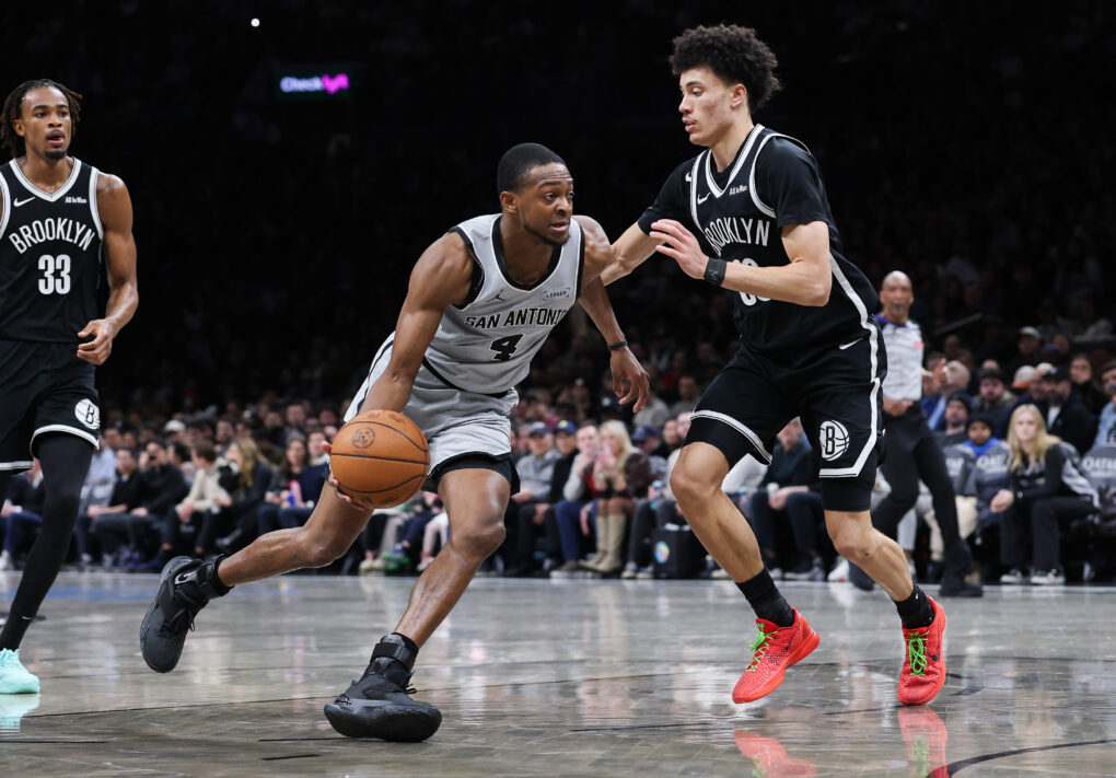 Spurs overwhelm young Nets, extend win streak to 11 in a blowout