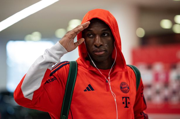 Vincent Kompany provides Nicolas Jackson update as Chelsea fired blurry transfer message