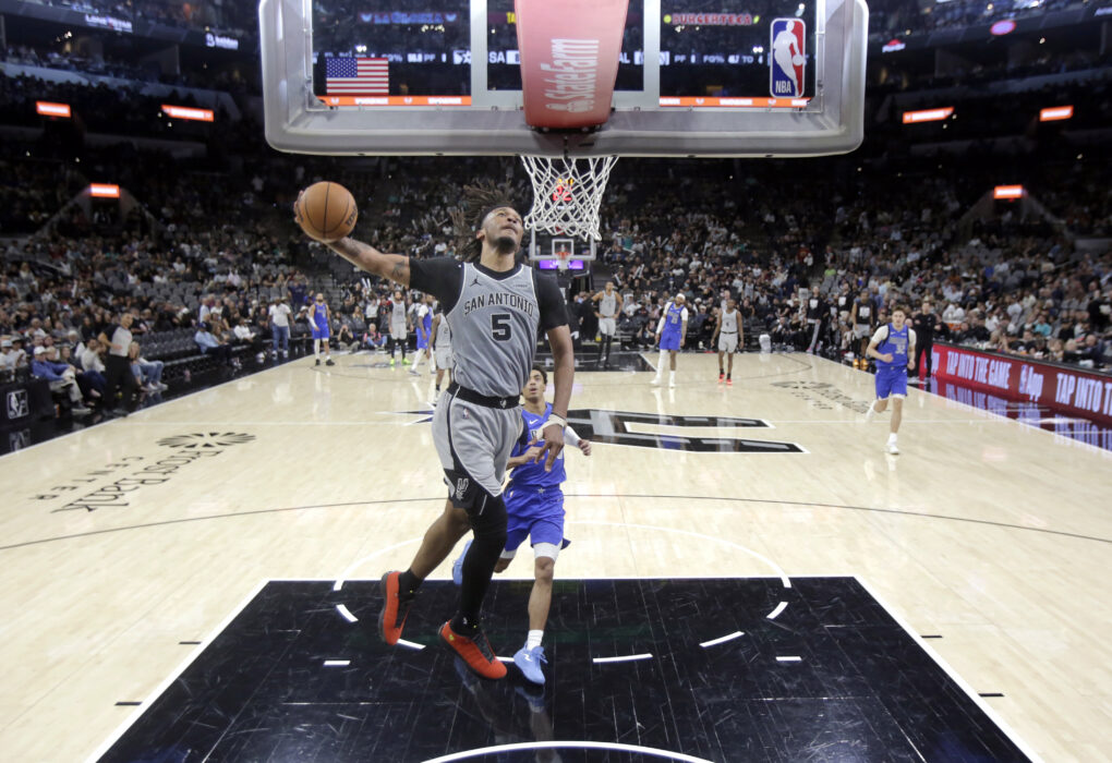What we learned from the Spurs’ blowout win over the Mavericks